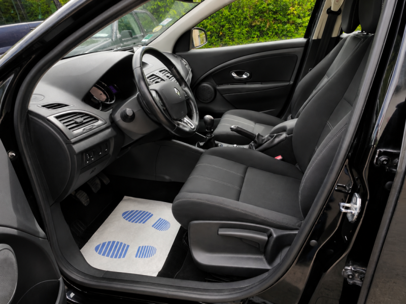RENAULT MEGANE III 1.5 dCi 110ch Expression - Garantie
