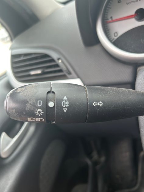 PEUGEOT 207 PE37170 2010