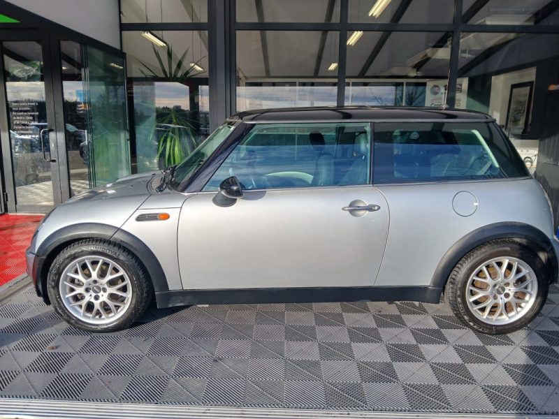 MINI MINI 1.6I (R50/R53) 115CH 2002