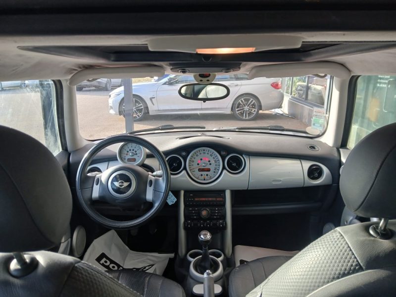 MINI MINI 1.6I (R50/R53) 115CH 2002
