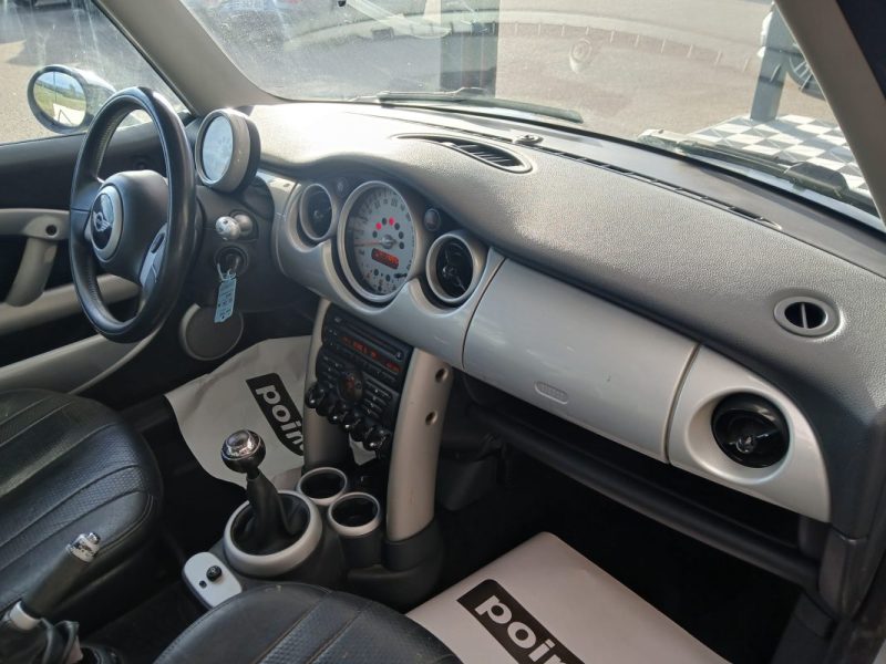 MINI MINI 1.6I (R50/R53) 115CH 2002