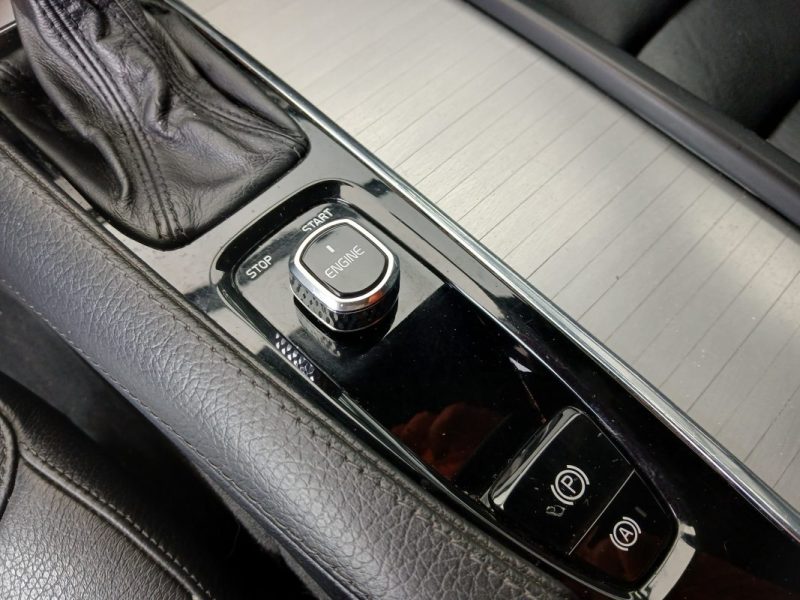 VOLVO XC90 2.0 D5  224ch Momentum  7 places  2015