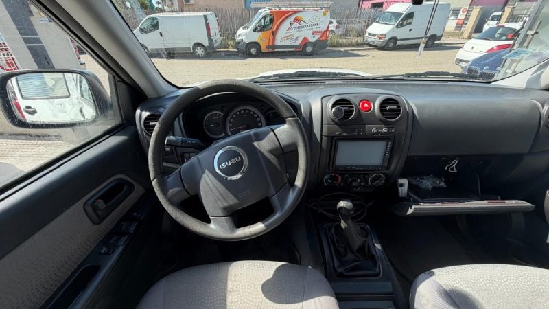 ISUZU D-MAX SPACE CAB 4X4 2.5 136 L 2010