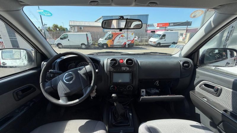 ISUZU D-MAX SPACE CAB 4X4 2.5 136 L 2010