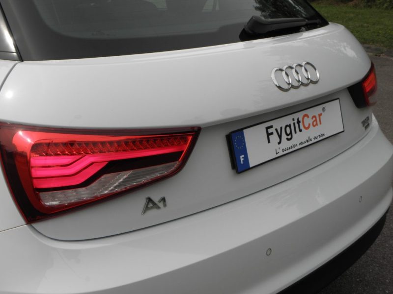 AUDI A1 SPORTBACK 1.0 TFSI 95 CH SPORT / 5CV 2015