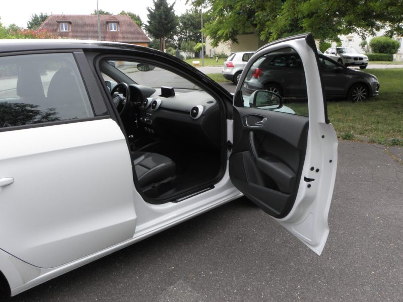 AUDI A1 SPORTBACK 1.0 TFSI 95 CH SPORT / 5CV 2015