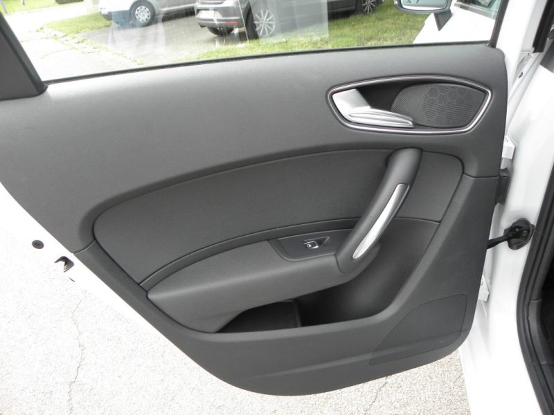 AUDI A1 SPORTBACK 1.0 TFSI 95 CH SPORT / 5CV 2015