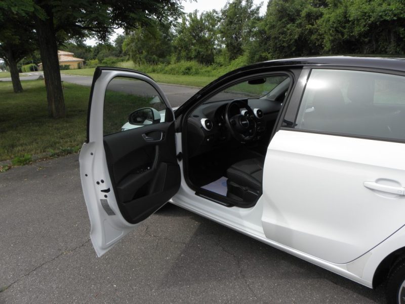 AUDI A1 SPORTBACK 1.0 TFSI 95 CH SPORT / 5CV 2015