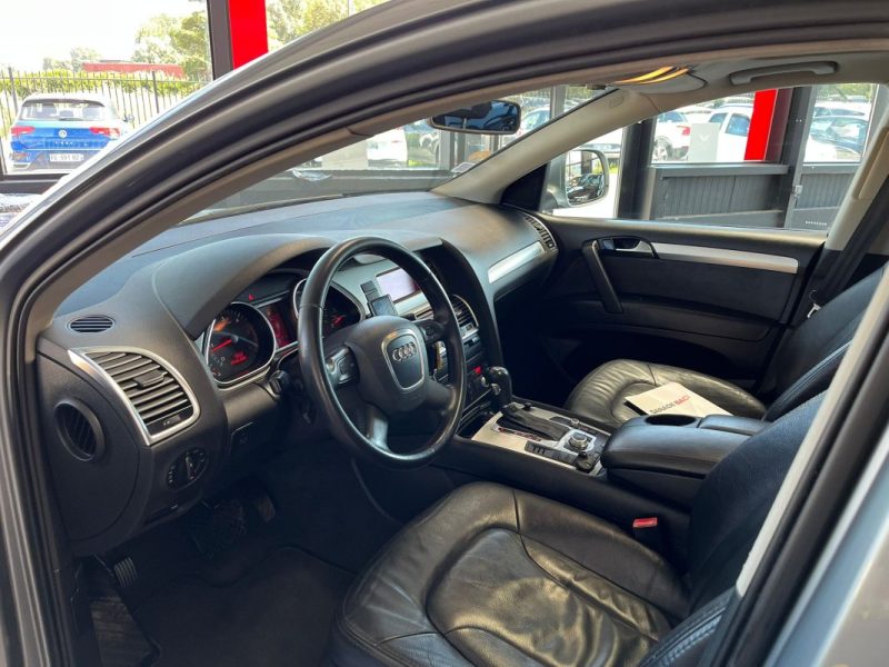 🔹 Audi Q7 3.0 TDI V6 239Ch 👨‍👩‍👧‍👦 7 places 🌞 Toit ouvrant panoramique 🪑 Intérieur cuir