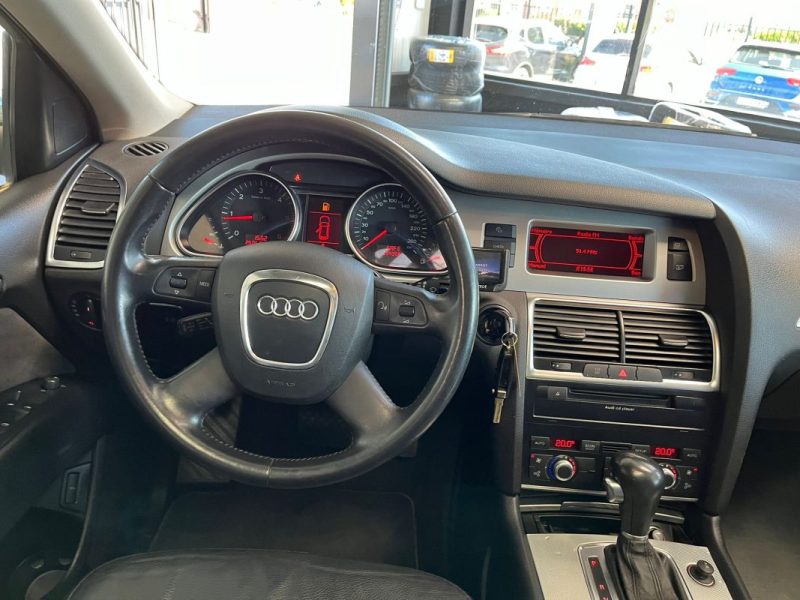🔹 Audi Q7 3.0 TDI V6 239Ch 👨‍👩‍👧‍👦 7 places 🌞 Toit ouvrant panoramique 🪑 Intérieur cuir