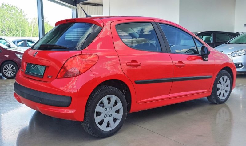 PEUGEOT 207 1.4 5P PARFAIT ETAT 1ER MAIN GARANTIE 6MOIS