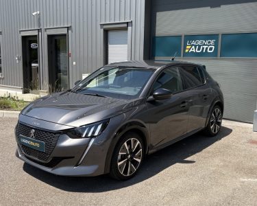 PEUGEOT 208 GT - 2021 - 100ch - GARANTIE 12 MOIS - BOITE AUTO 8 rapport - ENTRETIENT COMPLET