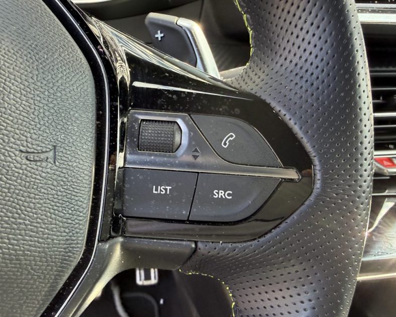 PEUGEOT 208 GT - 2021 - 100ch - GARANTIE 12 MOIS - BOITE AUTO 8 rapport - ENTRETIENT COMPLET