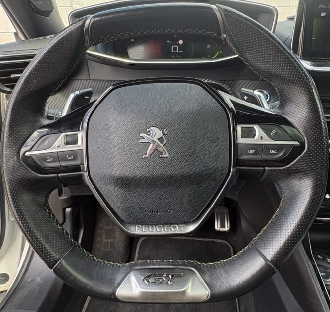 Peugeot 2008 Gt-Line 1.5 BlueHdi 130ch (Sièges Chauffants | Toit Ouvrant | Caméra 360)