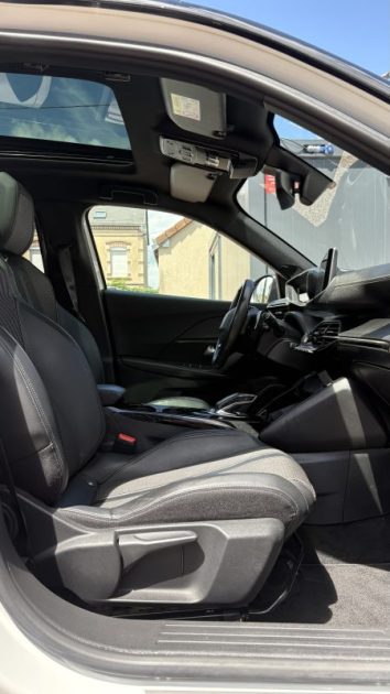 Peugeot 2008 Gt-Line 1.5 BlueHdi 130ch (Sièges Chauffants | Toit Ouvrant | Caméra 360)