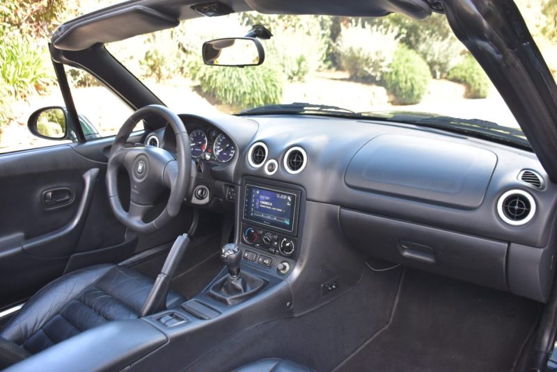 MAZDA  MX-5  1.8 ROADSTER 140 CH  2000
