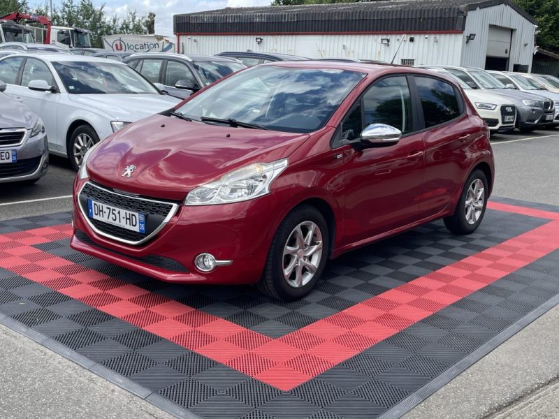 PEUGEOT 208 1.2L  82CV     GARANTIE 3/12 MOIS 2014