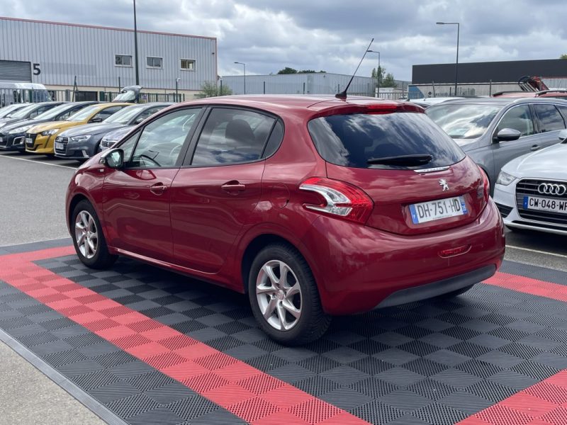 PEUGEOT 208 1.2L  82CV     GARANTIE 3/12 MOIS 2014