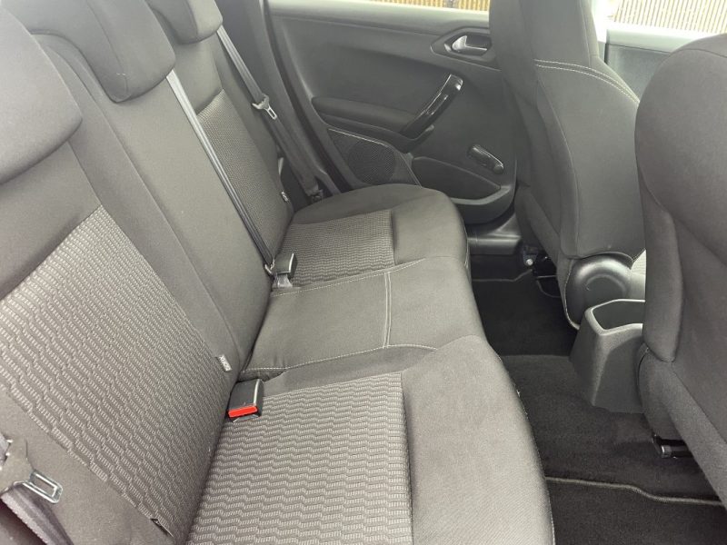 PEUGEOT 208 1.2L  82CV     GARANTIE 3/12 MOIS 2014