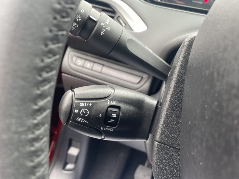 PEUGEOT 208 1.2L  82CV     GARANTIE 3/12 MOIS 2014