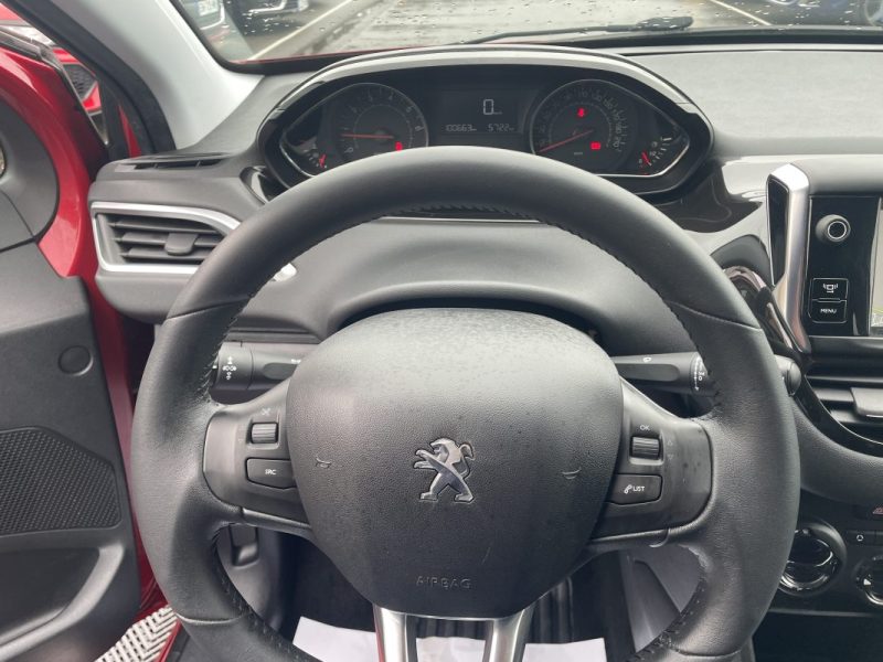 PEUGEOT 208 1.2L  82CV     GARANTIE 3/12 MOIS 2014