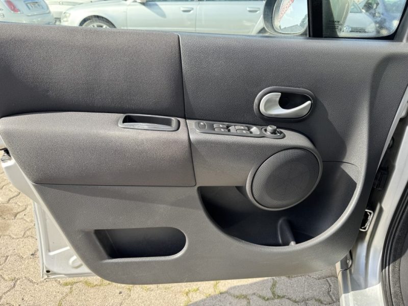 RENAULT MODUS DYNAMIQUE 2009