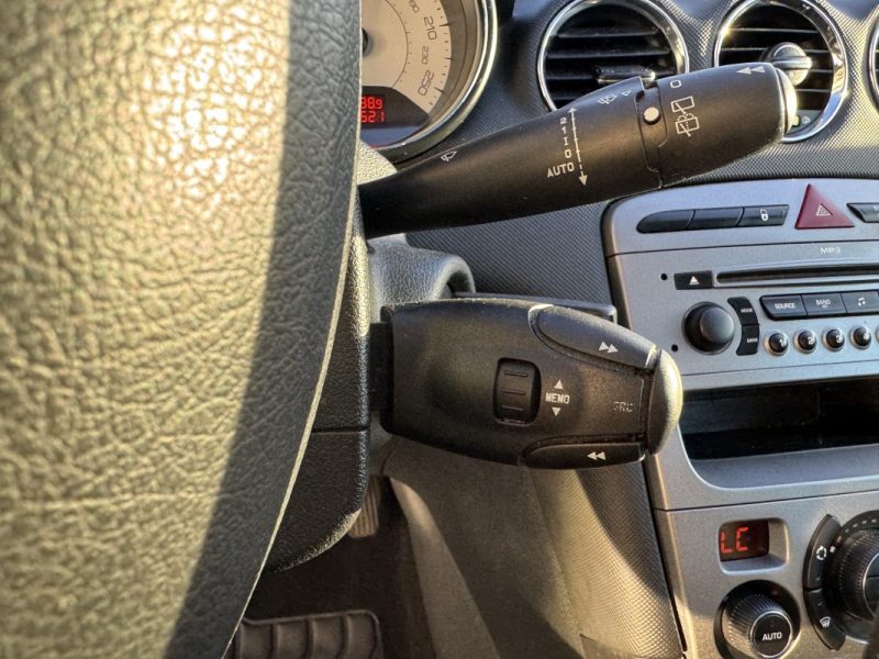 PEUGEOT 308 SW PREMIUM AUTOMATIQUE  GARANTIE 12 MOIS