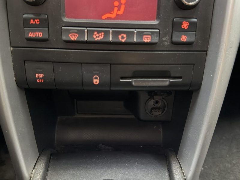 PEUGEOT 207 1.4 75ch EXECUTIVE 5P