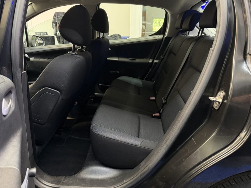 PEUGEOT 207 1.4 75ch EXECUTIVE 5P