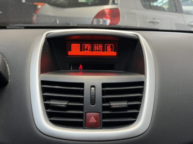 PEUGEOT 207 1.4 75ch EXECUTIVE 5P