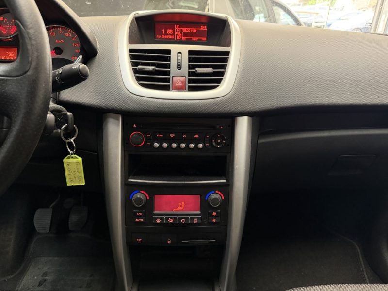PEUGEOT 207 1.4 75ch EXECUTIVE 5P
