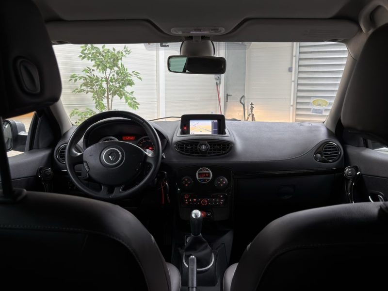 Renault Clio III (2) Estate 1.5 dCi 90 - XV de France eco²