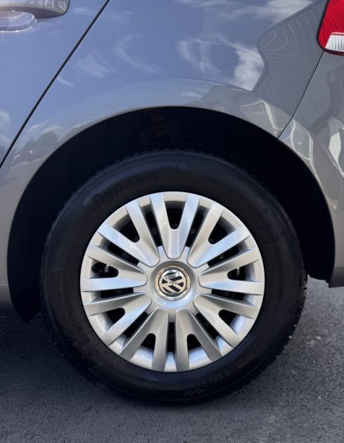 VOLKSWAGEN GOLF 1.6 TDI 105 TRENDLINE BLUEMOTION DSG 2011