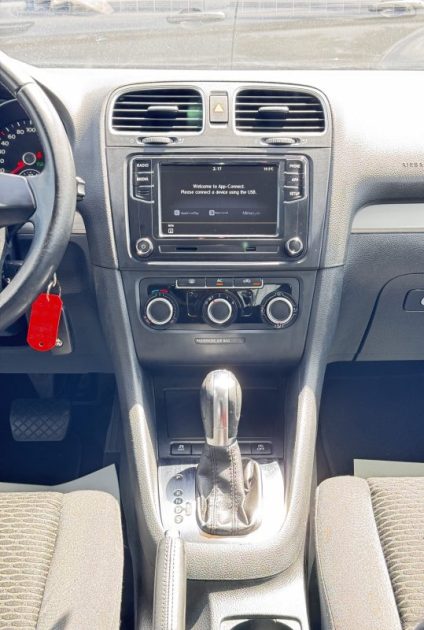 VOLKSWAGEN GOLF 1.6 TDI 105 TRENDLINE BLUEMOTION DSG 2011