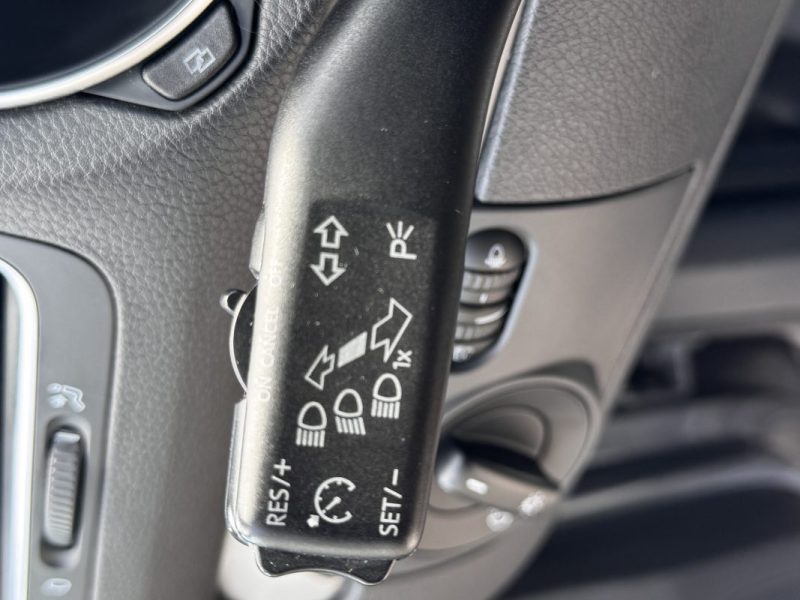 VOLKSWAGEN GOLF 1.6 TDI 105 TRENDLINE BLUEMOTION DSG 2011