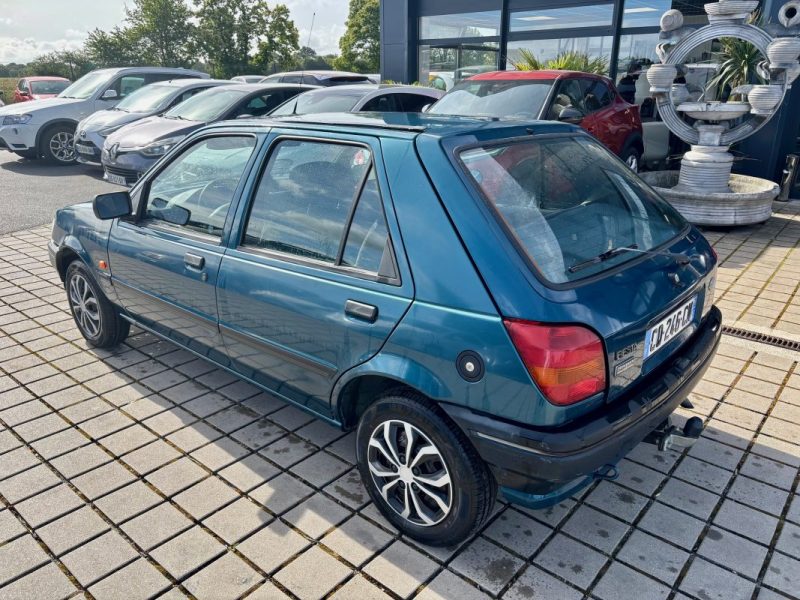 FORD FIESTA 1.3I 60 CH CTX FINITION NEWPORT 