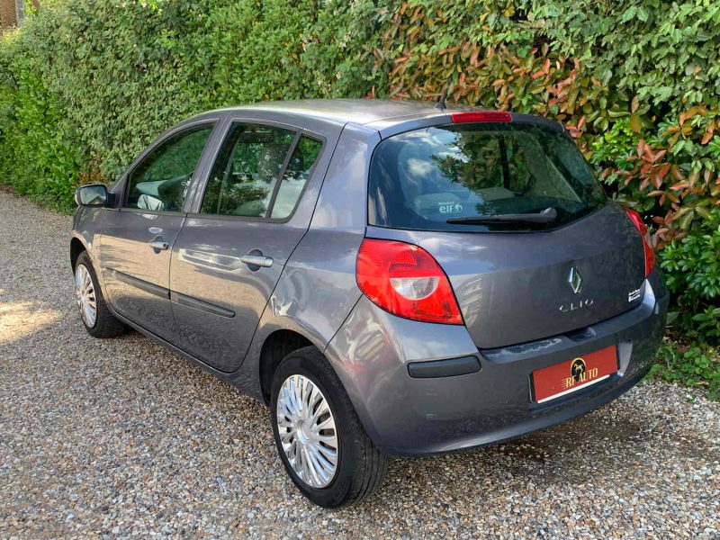 RENAULT CLIO CONFORT DYNAMIQUE 1.2 16V 2007