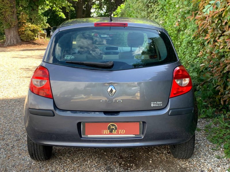 RENAULT CLIO CONFORT DYNAMIQUE 1.2 16V 2007