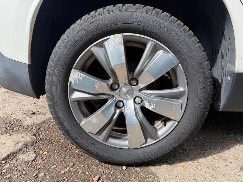 Peugeot 2008 1.2 Puretech 110ch BMV5 S&S Allure