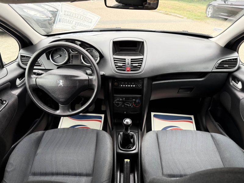 Peugeot 207 1.4e Urban 75ch - Clim –  Idéale Jeune Conducteur – Révisée – Garantie 6 Mois
