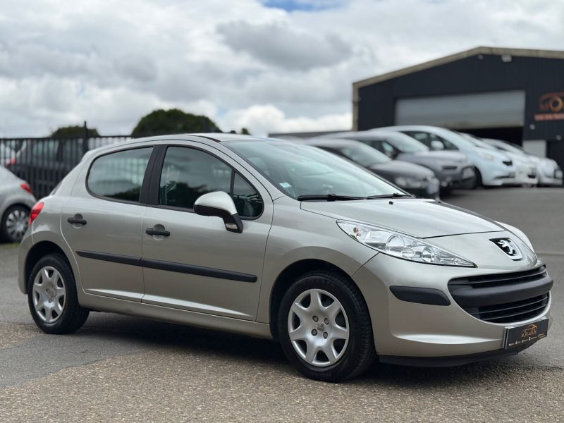 Peugeot 207 1.4e Urban 75ch - Clim –  Idéale Jeune Conducteur – Révisée – Garantie 6 Mois