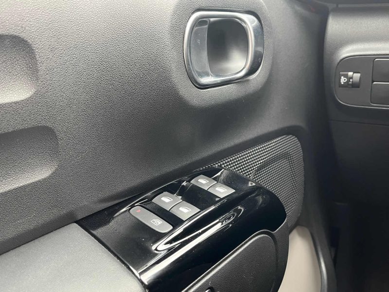 CITROEN C3 1.2 PURETECH 83CV SHINE CARPLAY - SUIVI COMPLET  - DISTRIBUTION NEUVE - GARANTIE 6 mois 