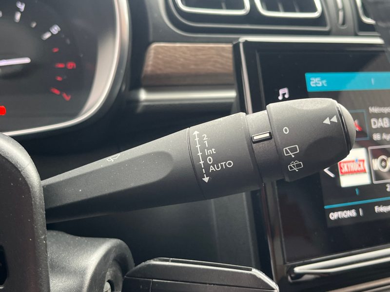 CITROEN C3 1.2 PURETECH 83CV SHINE CARPLAY - SUIVI COMPLET  - DISTRIBUTION NEUVE - GARANTIE 12 MOIS 