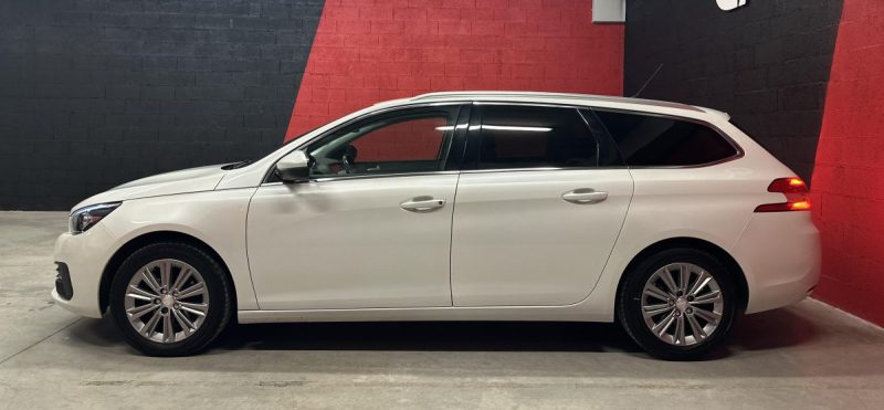 PEUGEOT 308 SW 1.5 BLUE HDI 130 ALLURE PACK EAT8 - Garantie jusqu'à 48 mois - Très bon état -