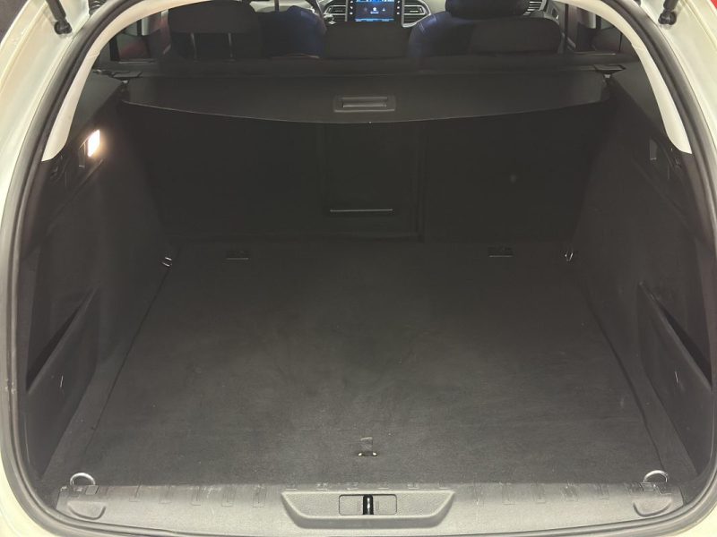 PEUGEOT 308 SW 1.5 BLUE HDI 130 ALLURE PACK EAT8 - Garantie jusqu'à 48 mois - Très bon état -