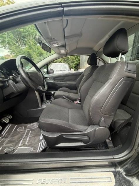 PEUGEOT 207 CC 1.6 PREMIUN 2011 - 72 150Kms - Parfait Etat - Premier Main - SUIVIT PEUGEOT