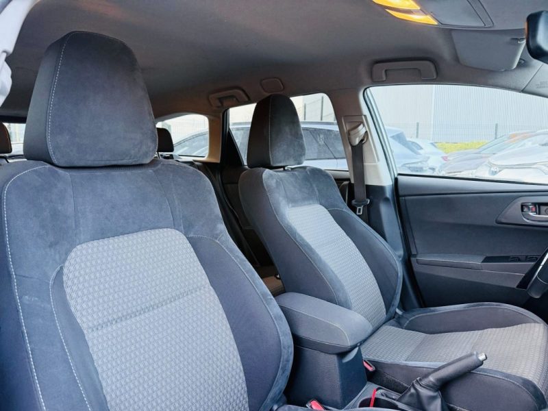 TOYOTA AURIS TOURING SPORTS 1.8 HYBRID / Suivi Toyota - Caméra De Recul