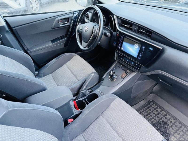 TOYOTA AURIS TOURING SPORTS 1.8 HYBRID / Suivi Toyota - Caméra De Recul