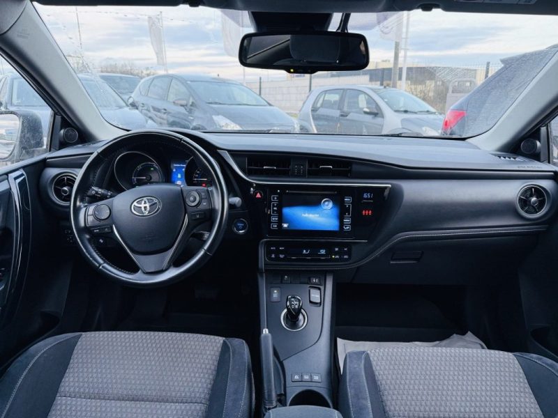 TOYOTA AURIS TOURING SPORTS 1.8 HYBRID / Suivi Toyota - Caméra De Recul