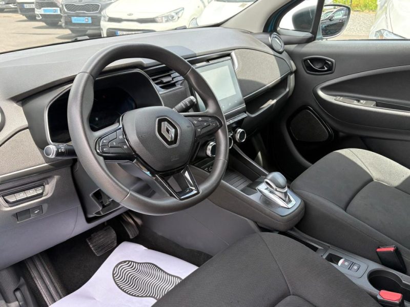 RENAULT ZOE ACHAT INTÉGRAL E-TECH CHARGE NORMALE R136 